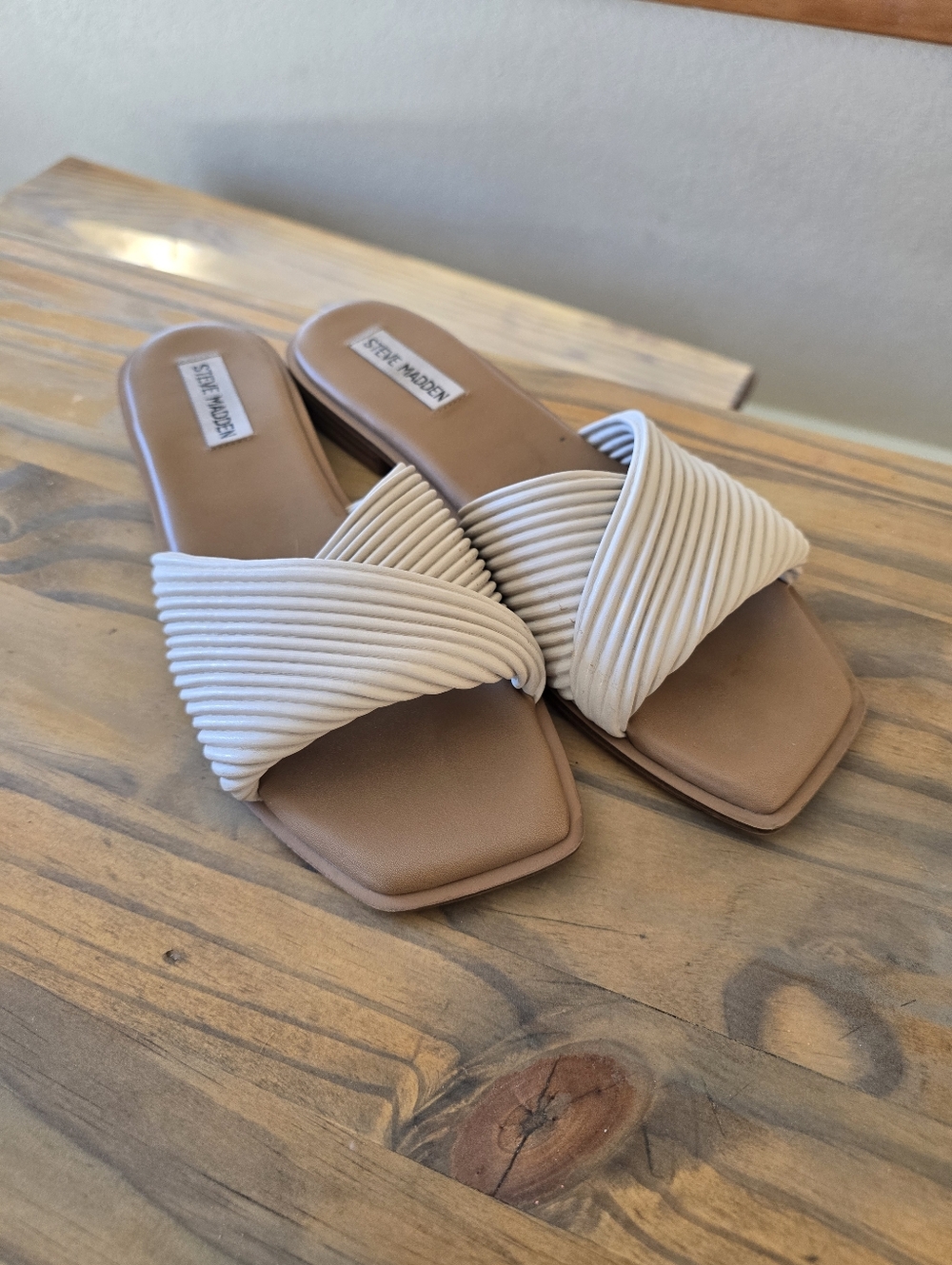 Steve Madden Beachy Crossover Slide Sandals in Cream
